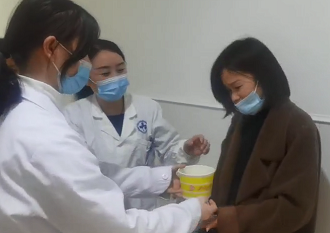 貴州白癜風(fēng)醫(yī)院暖意融融迎冬至、送餃子活動(dòng)