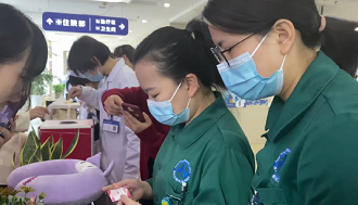 致敬醫(yī)護(hù)崗位的女神們！