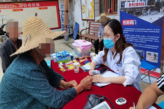 一路黔行·愛(ài)心義診